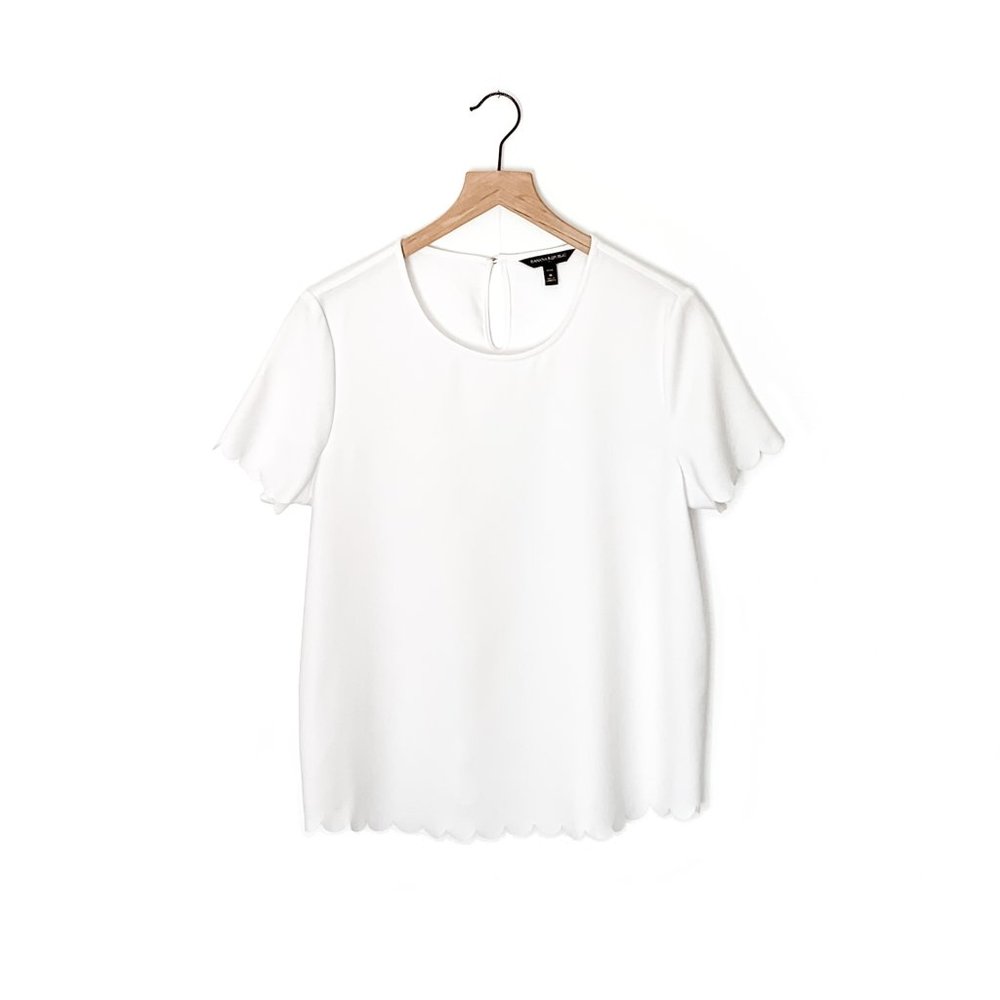 BANANA REPUBLIC white scallop short sleeve top m